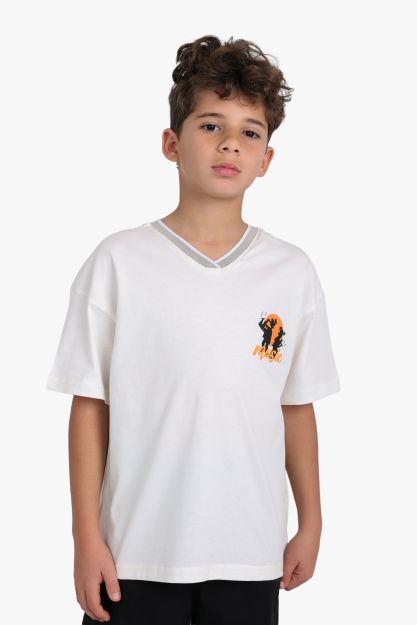 Boys oversized white V-neck t-shirt with orange music graphic print 4 yrs Front | Locafy