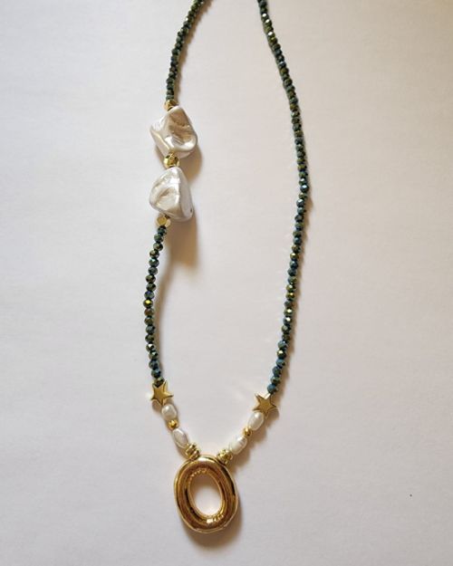Short necklace O