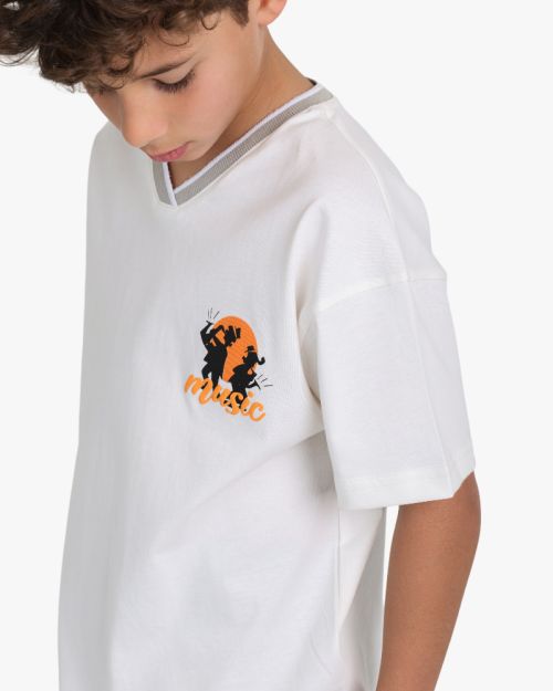 Boys oversized white V-neck t-shirt with orange music graphic print 4 yrs Front | Locafy