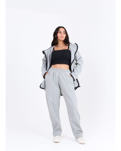 Luscious embroidered set 