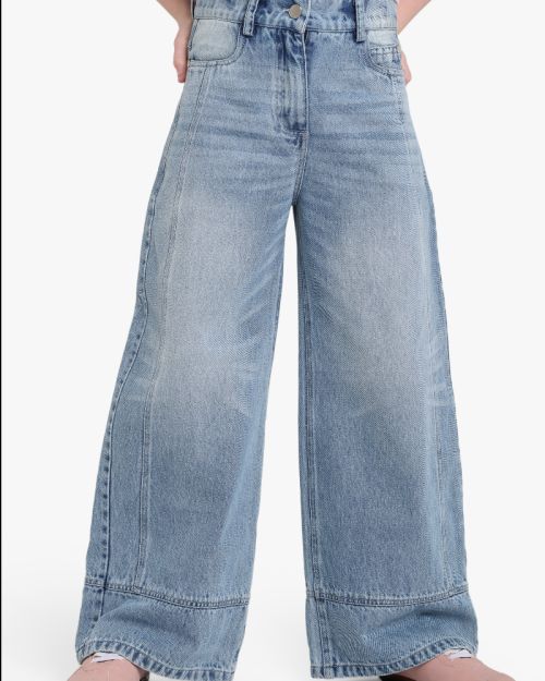 Girls wide-leg washed light blue denim jeans with contrast front seam and panel hem detail 4 yrs Front | Locafy